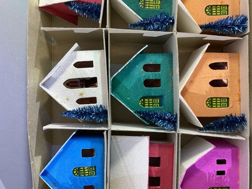 Vtg Regency Alpine Village 10 Plastic Christmas Cottages - photo 5
