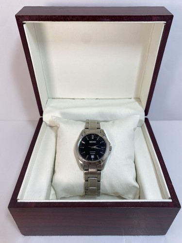 Seiko Sapphire Crystal 100m Men's Watch Stainless Steel - photo 2