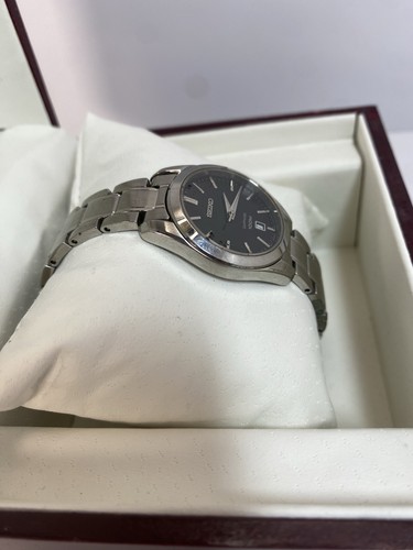 Seiko Sapphire Crystal 100m Men's Watch Stainless Steel - photo 4