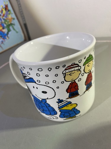 Peanuts Snoopy Winter Christmas Mug Blue Puffer Jacket - photo 3
