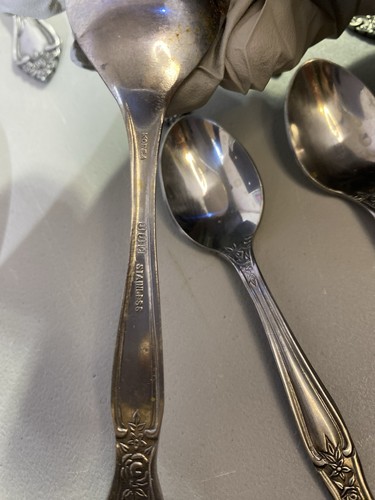 Vtg 26pcs Imperial International Stainless Korea Rose Flatware - photo 2