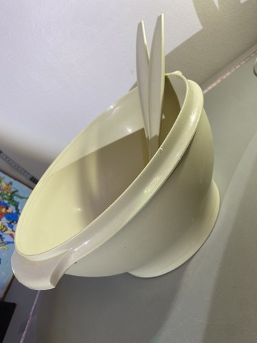 Vtg Tupperware Almond Salad Set — Bowl, Servers, and Six Bowls - photo 5