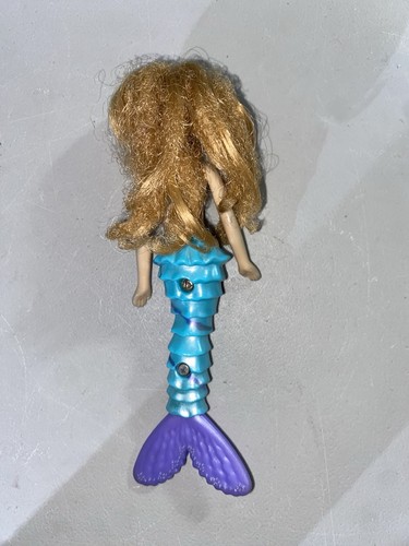 2009 Mattel Barbie in a Mermaid Tale Collectible Doll - photo 2