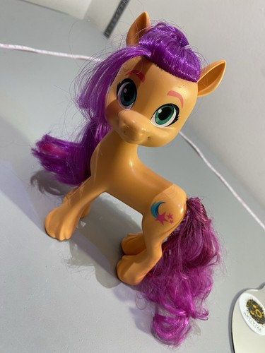 My Little Pony SUNNY STARSCOUT 6.5” horse figure 2021