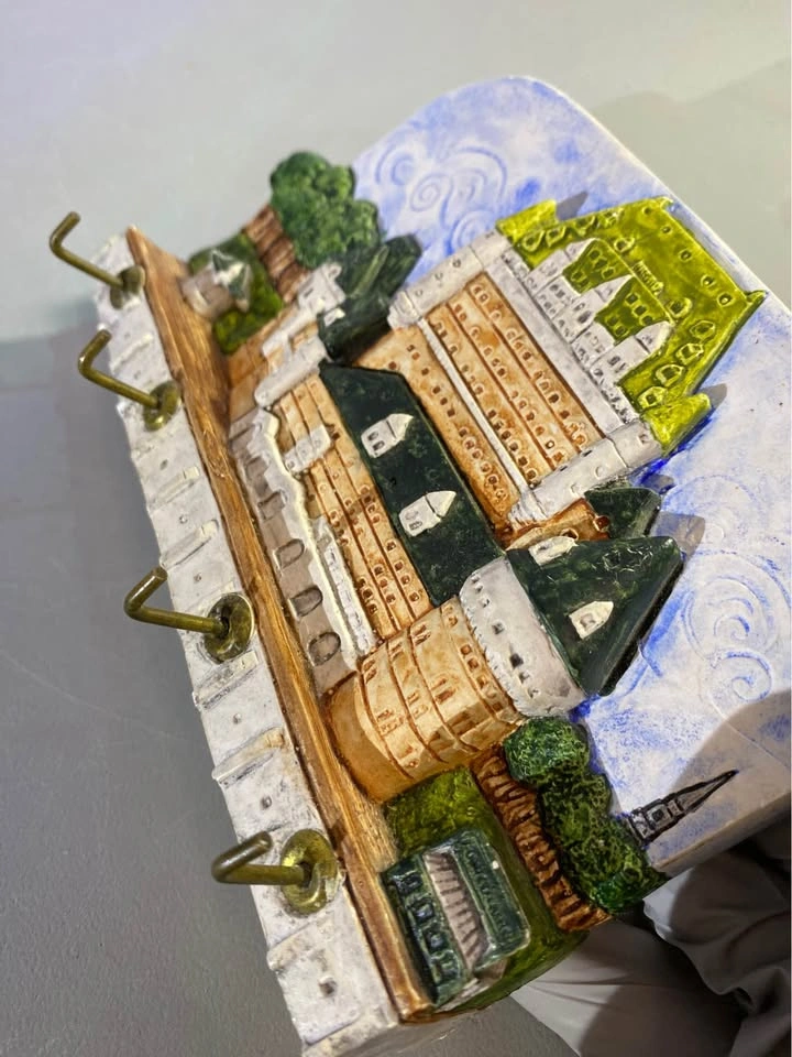 Château Frontenac Quebec City Souvenir Key Rack - photo 5