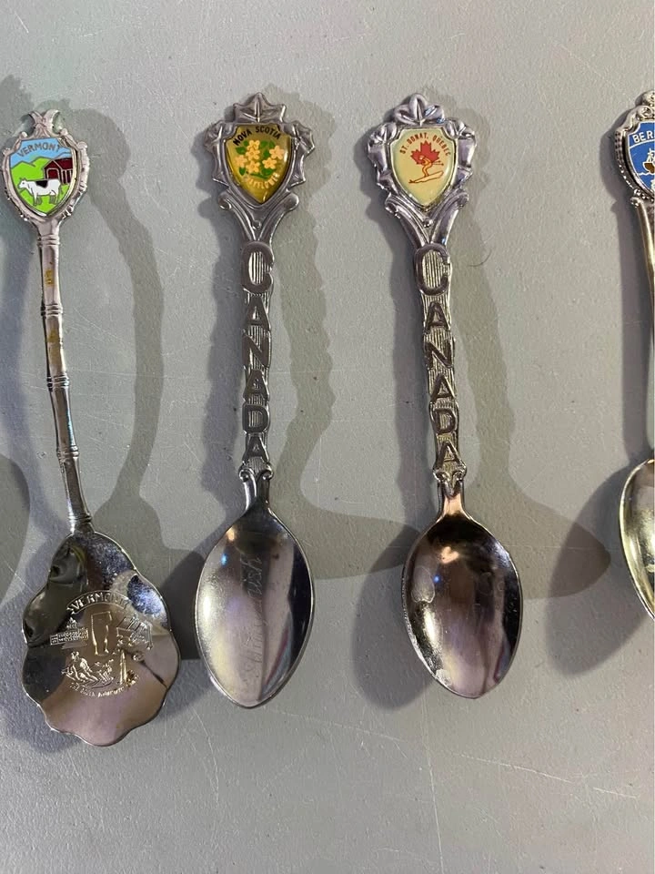 Vintage Souvenir Spoon Collection - Set of 6 - photo 3