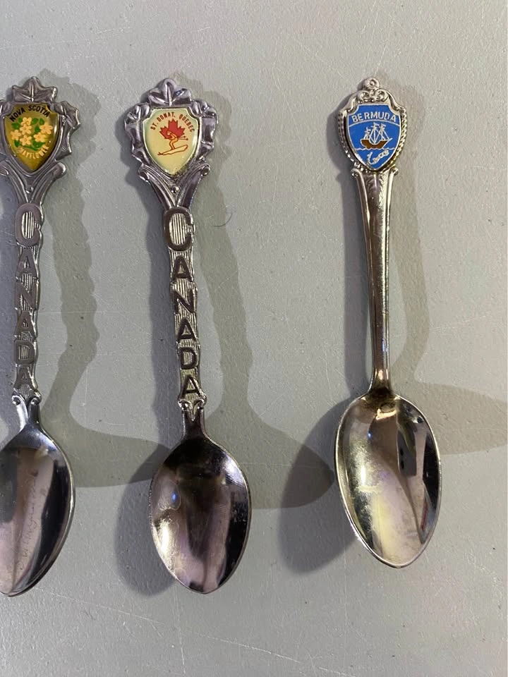 Vintage Souvenir Spoon Collection - Set of 6 - photo 4