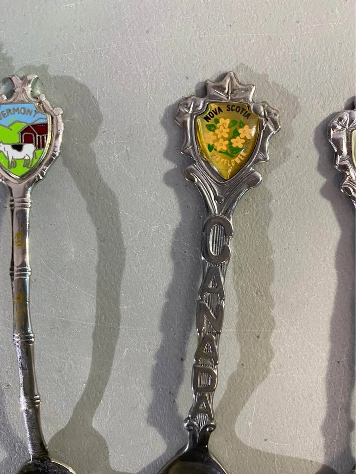 Vintage Souvenir Spoon Collection - Set of 6 - photo 5