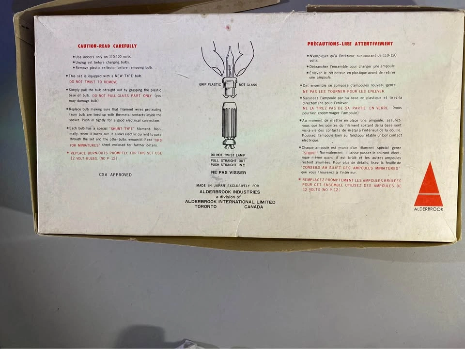Vintage Alderbrook 10 Light Illuminated Christmas Village - photo 2