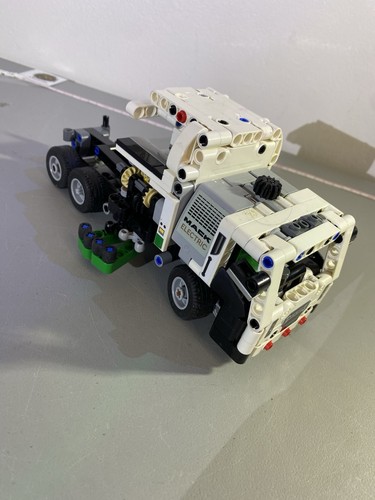 LEGO TECHNIC: Mack LR Electric Garbage Truck (42167) - USED