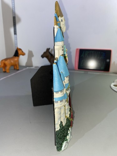 Disney 3D Fully Sculpted Castle Photo Picture Frame - photo 3