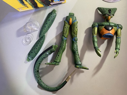 Bandai Dragon Ball Z Ichibansho Cell 1st Form Masterlise Figure - photo 5