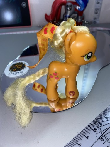 3H28 My Little Pony 3inches 2010 Friendship is Magic Apple Jack