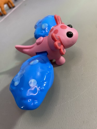 McDonald's Toys 2026 Oxolote Roblox Adopt Me Flying Animal - photo 5