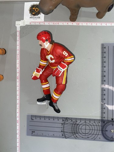 Lanny McDonald Red Jersey Calgary Flames McFarlane Figure - photo 4