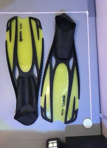 Mares Fluida Diving Fins, size 9.5-10.5 US 43 - 44 EU