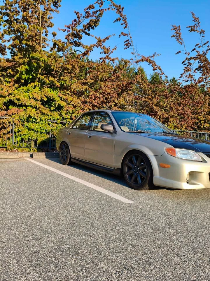 2001 Mazda Protege - photo 3