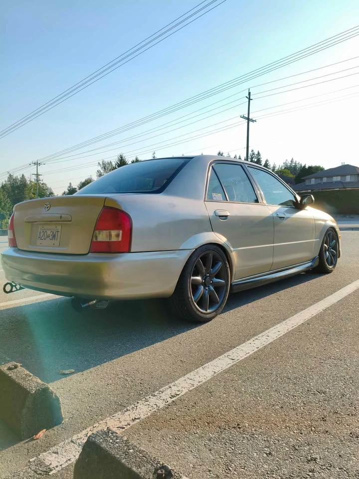 2001 Mazda Protege - photo 4