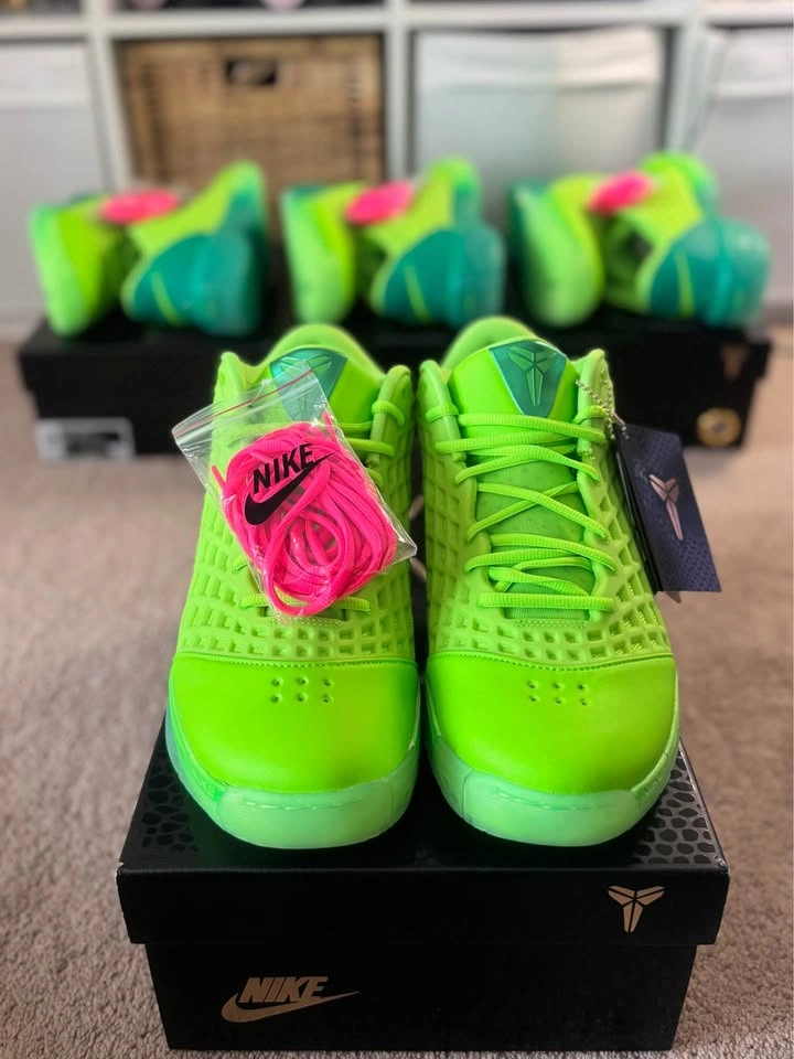 Kobe 3 Low Protro “Grinch” - Size 9.5, 10, 11, 13 - photo 3