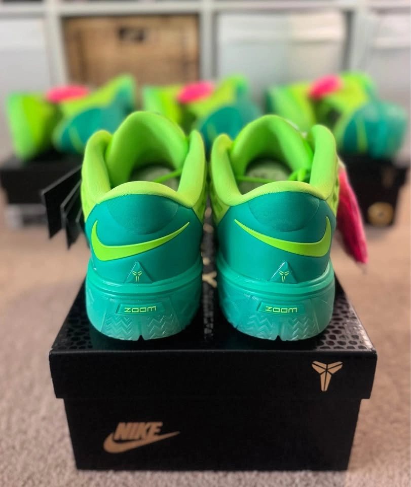 Kobe 3 Low Protro “Grinch” - Size 9.5, 10, 11, 13 - photo 4