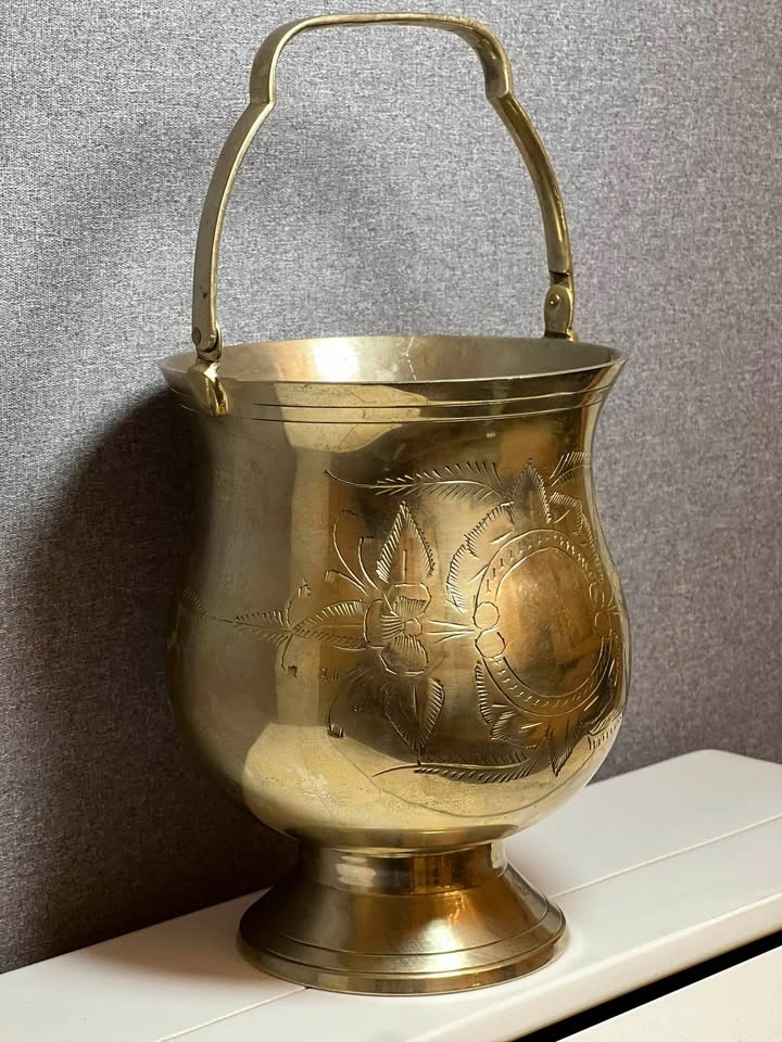 Vintage Hand-Etched Solid Brass Bucket Pot / Ice Bucket - photo 3