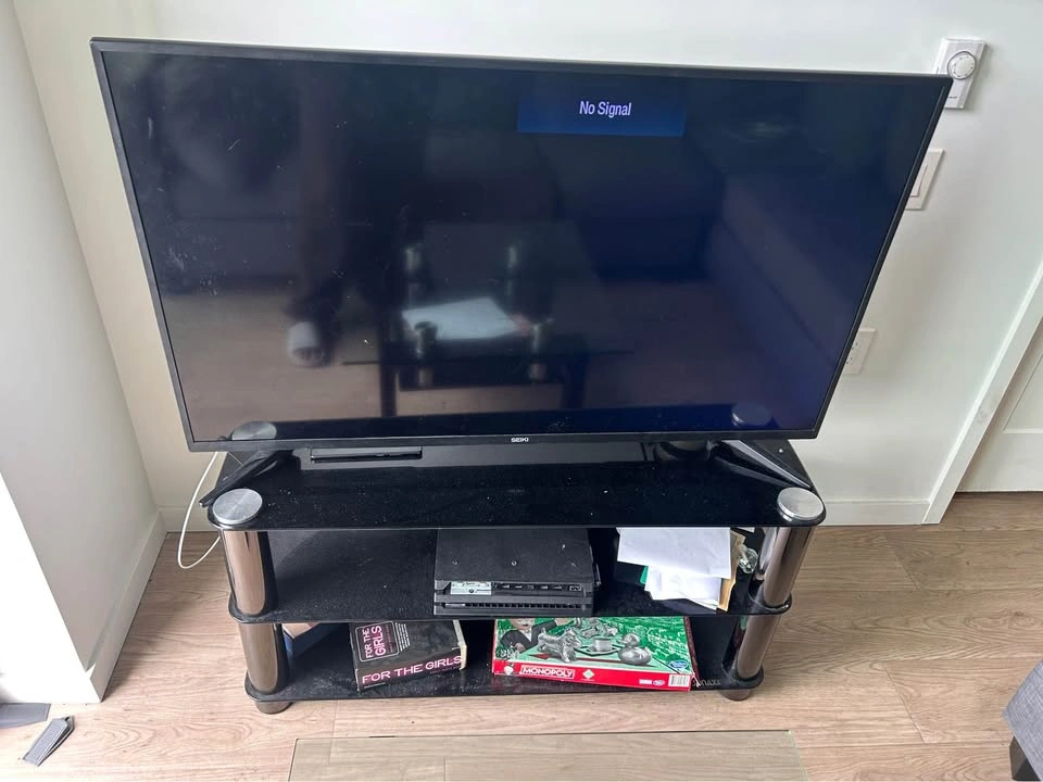44’ SEIKI TV - Move Out Sale - photo 3