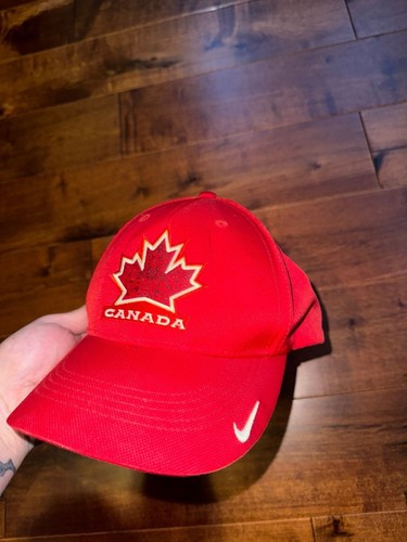 Nike Team Canada Dri-Fit Red Adjustable Baseball Hat Cap - photo 2