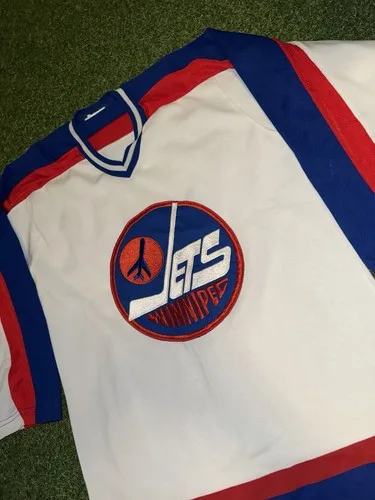 Vintage Winnipeg Jets Jersey Size M - photo 2