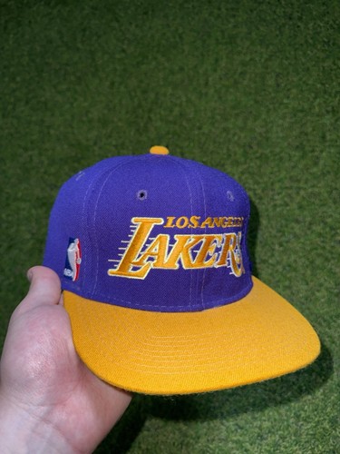 Vintage Los Angeles Lakers Script Fitted Hat 6 5/8 NBA