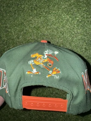 Vintage Miami Hurricanes X Mickey Mouse Collab snapback - photo 4