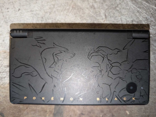 Special Edition Pokemon Black Reshiram and Zekrom DSI