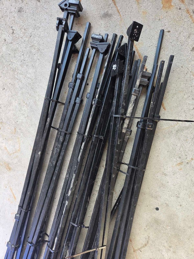 32 Black Metal Stair Railing Balusters / Spindles - photo 2