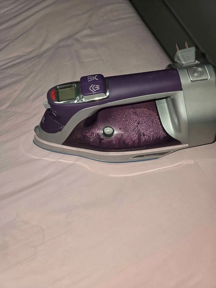 Hamilton Beach Durathon Steam Iron - photo 2