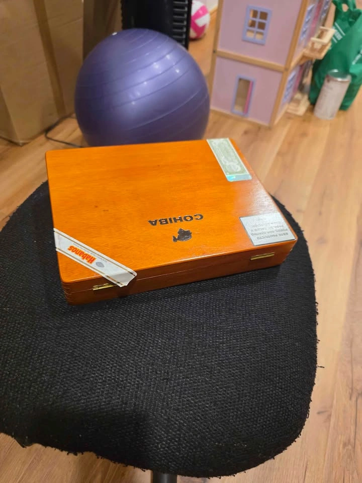 COLLECTORS ITEM - Espléndidos Wooden Cigar Box - photo 5