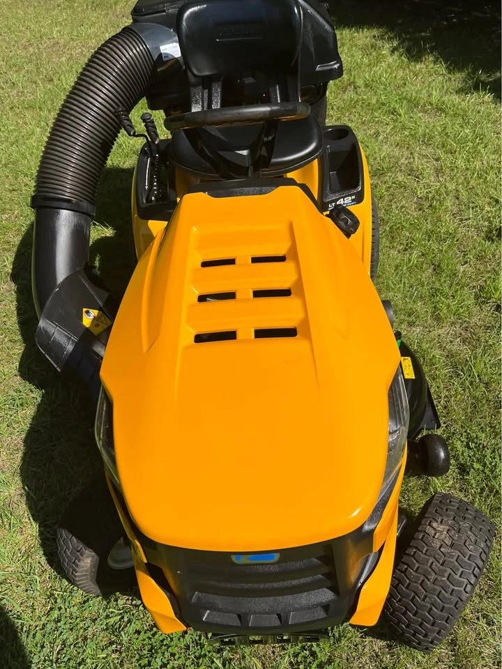 Cub Cadet XT1 Enduro Series LT 42" Riding Lawn Mower - photo 2