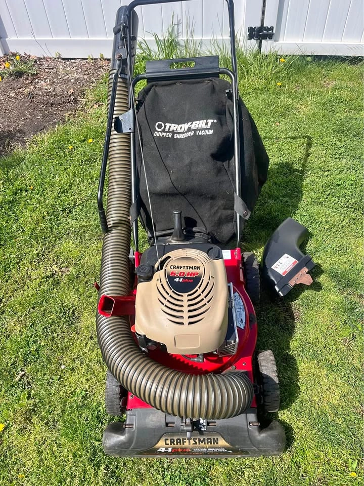 Craftsman 6.0 HP Chipper Shredder Vacuum with Bag, Hose, Blower
