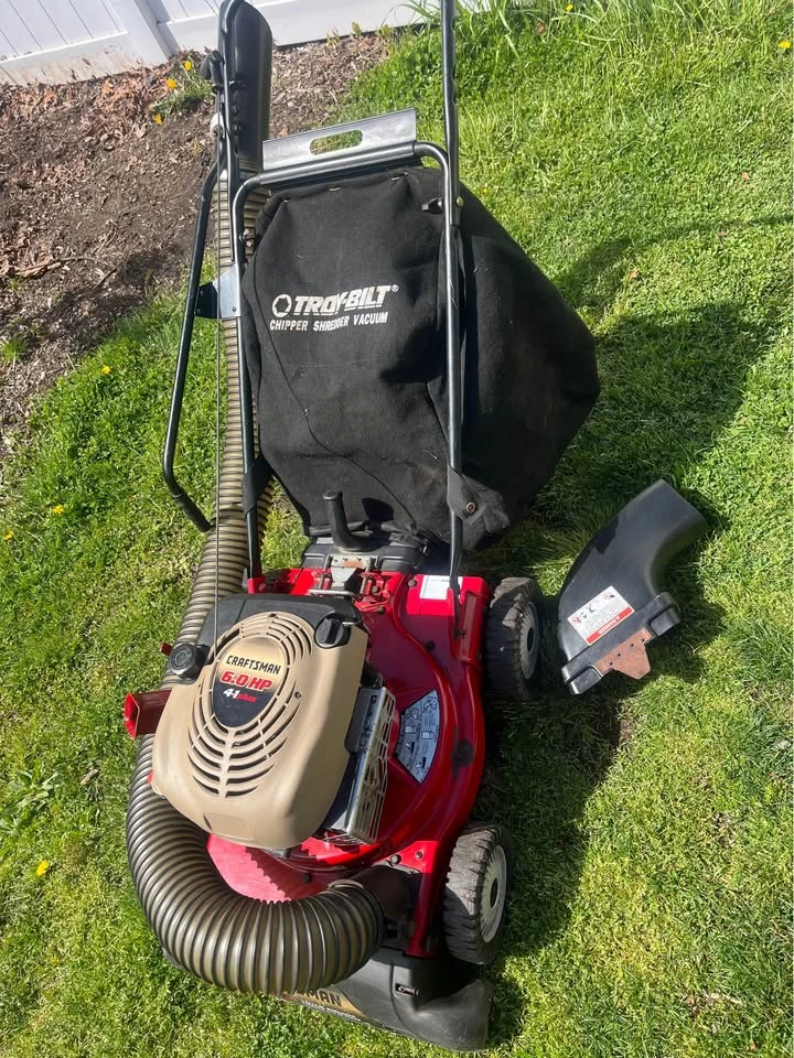 Craftsman 6.0 HP Chipper Shredder Vacuum with Bag, Hose, Blower - photo 5
