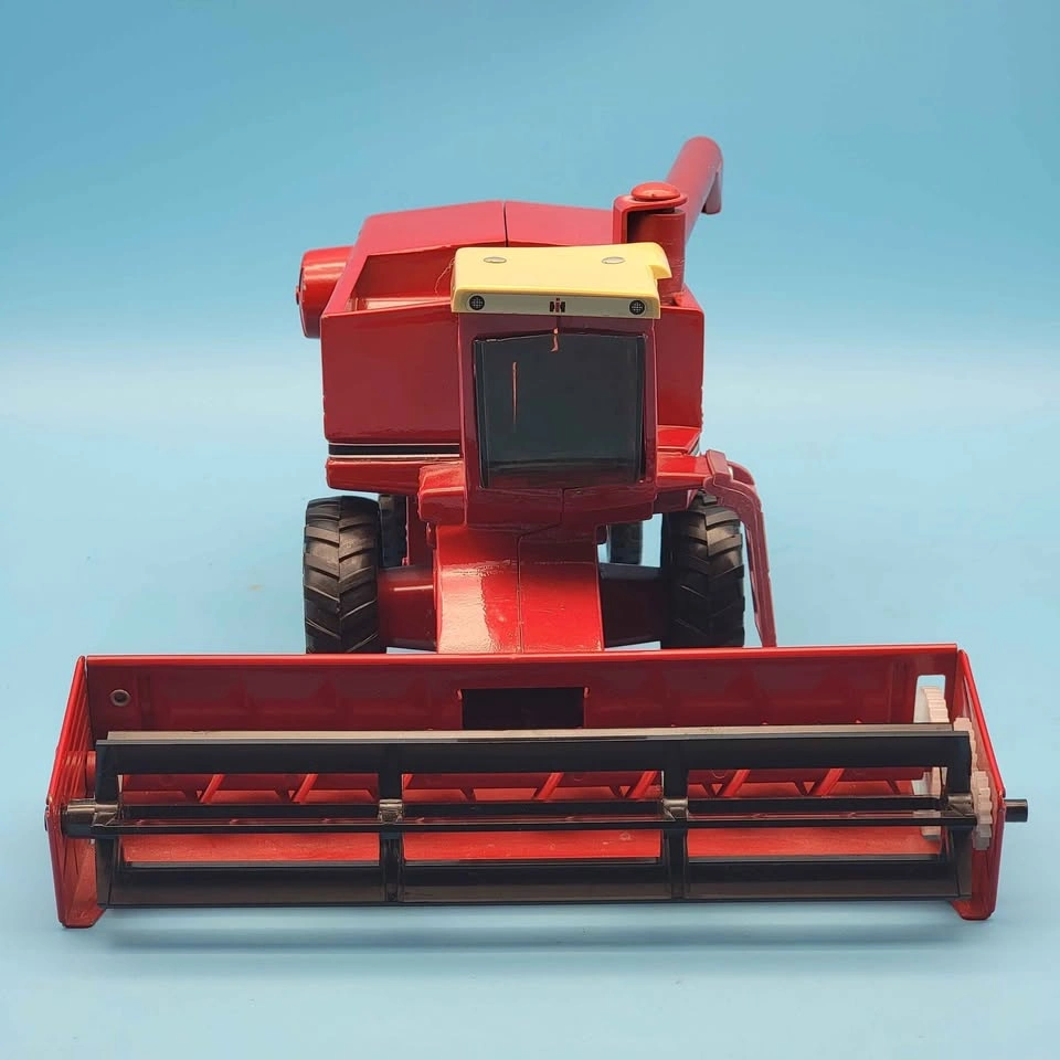 International Harvester #413 (1978) AXIAL-FLOW COMBINE 1/32 - photo 2