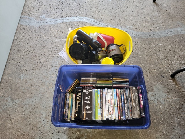 GARAGE SALE – EVERYTHING $5 OR LESS! Crystal, Kitchen, Gaming - photo 5