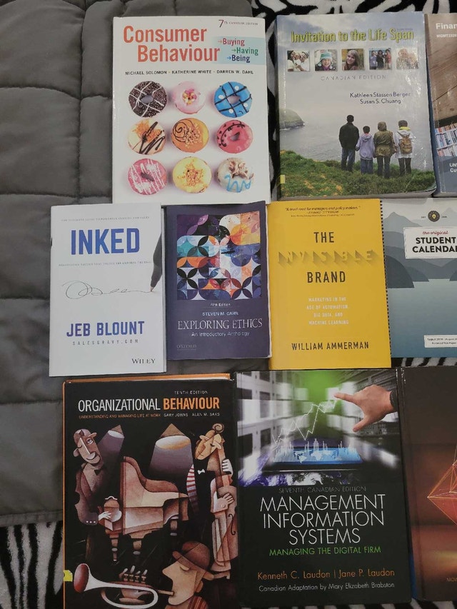 Marketing & Business Textbooks - photo 3
