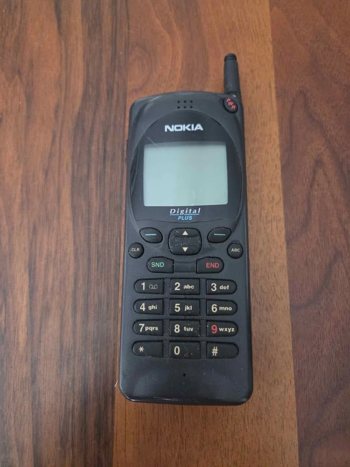 Vintage Nokia 2160 EFR Cell Phone & Battery ca. 1996 - photo 2