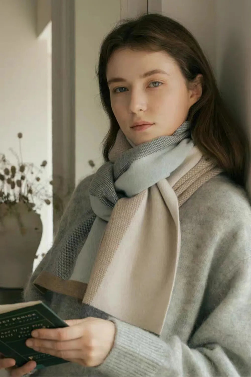 Thermal Contrast Acrylic Scarf - photo 3