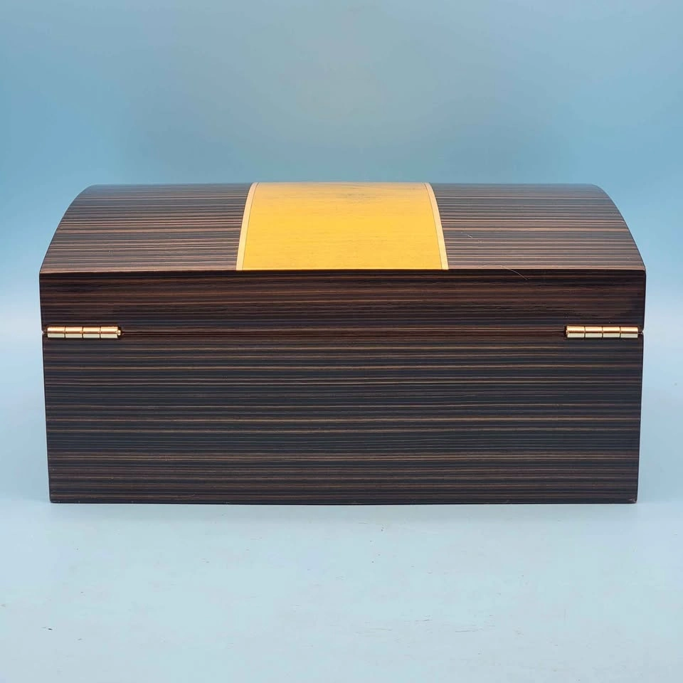 Cigar Star Humidor, 10.25″ L x 8.75″ W x 4.5″ H, 60 Capacity - photo 3