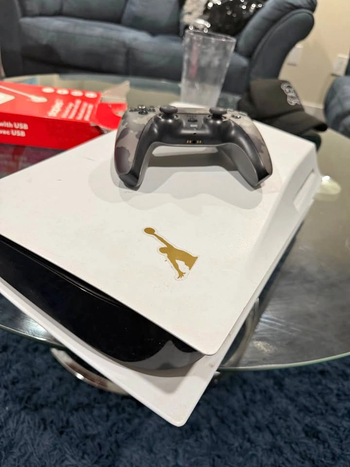 Sony PlayStation 5 Console disk with Camo DualSense Controller