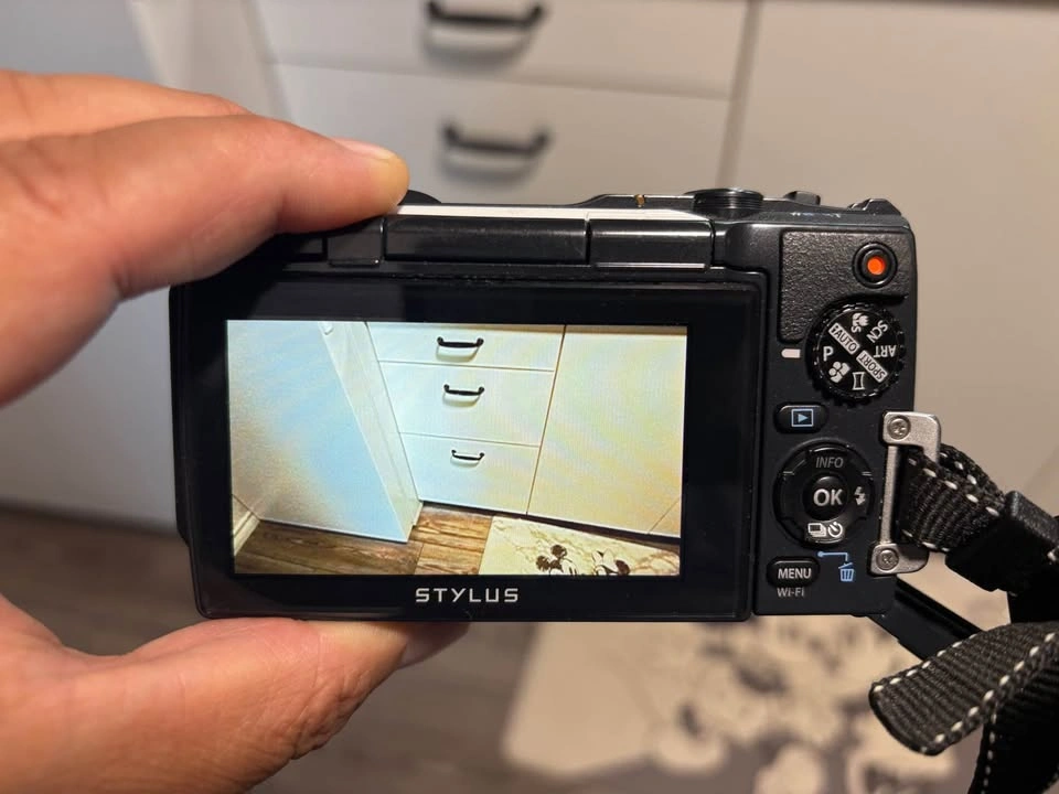 OLYMPUS STYLUS TOUGH TG-860 DIGITAL CAMERA - FLIP SCREEN - photo 2