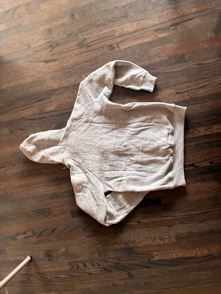 Grey Zip-Up Hoodie Small - photo 3