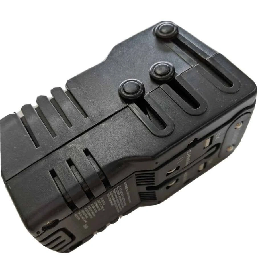 NEXXTECH Multi-Nation Universal Travel Adapter 50W - photo 2