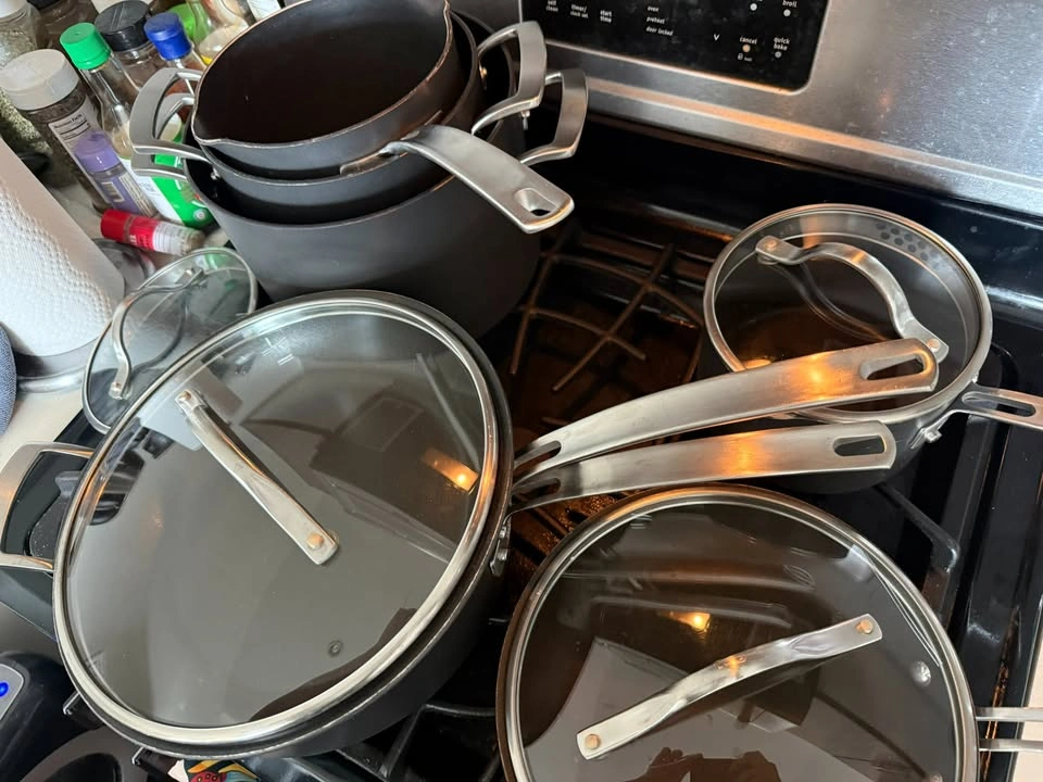 Kirkland Signature 12-Piece Non-Stick Cookware Set - photo 3