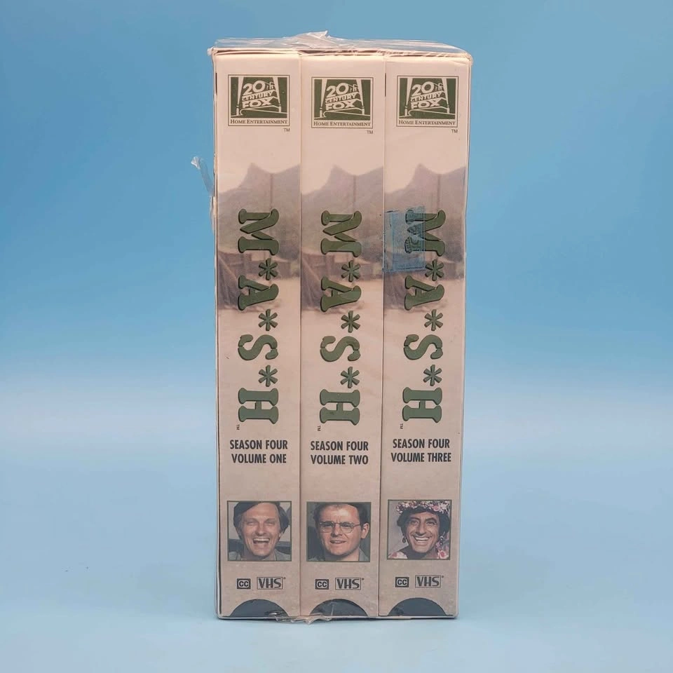 NEW/SEALED M*A*S*H TV Series Season 4 Complete 3 VHS Set - photo 3