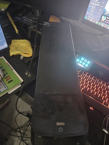 Gateway SX2110G Desktop, 500GB, 8GB RAM, Windows 10 - photo 3